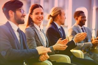 2021年净利润出现30%增速银行业为什么这么能赚钱