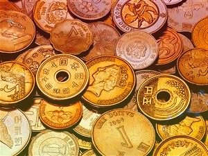 2021年中国工业产值一直稳步增长抵消了零售额下降的影响