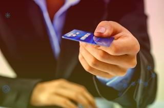 疫情加剧全球贫富分化：前10大富豪财富是31亿底层人的6倍